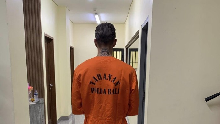 Turis Asal Swiss Ditetapkan Tersangka Usai Diduga Hina Nyepi di Bali