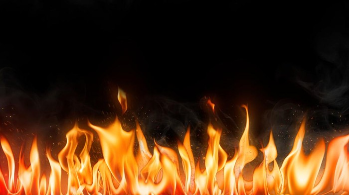 Tanker Kuwait Terbakar di Pelabuhan Dubai Diduga Akibat Serangan Iran