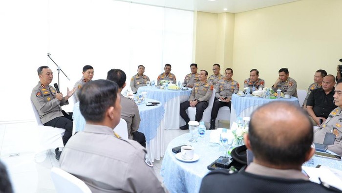 Kapolda Sumsel Tingkatkan Solidaritas Lewat Diskusi dan Evaluasi Kinerja