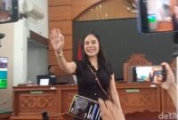 Kasasi Ditolak MA, Nikita Mirzani Tetap Jalani Hukuman 6 Tahun Penjara Kasasi Ditolak MA, Nikita Mirzani Tetap Jalani Hukuman 6 Tahun Penjara