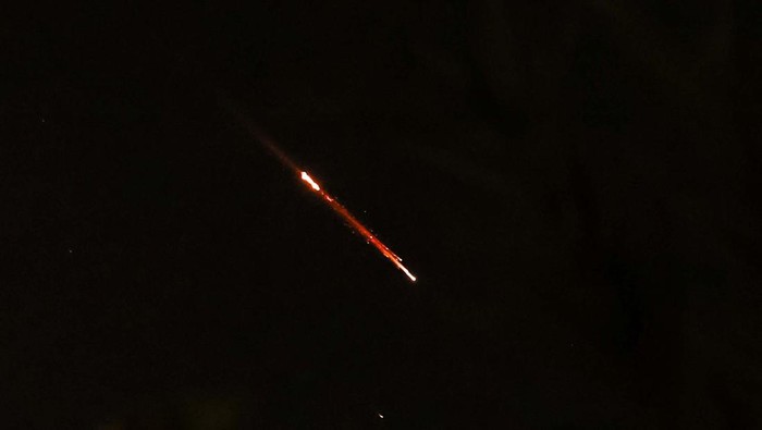 Negara-negara Teluk Tangkis Serangan Iran yang Menyasar Pangkalan AS