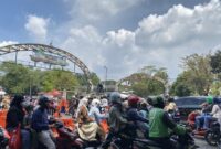 Ragunan Ramai Pengunjung di H+1 Lebaran, Jalan Menuju Taman Macet Ragunan Ramai Pengunjung di H+1 Lebaran, Jalan Menuju Taman Macet