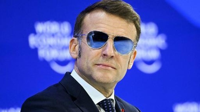 Macron Minta Presiden Iran Setop Serangan ke Negara-negara Teluk