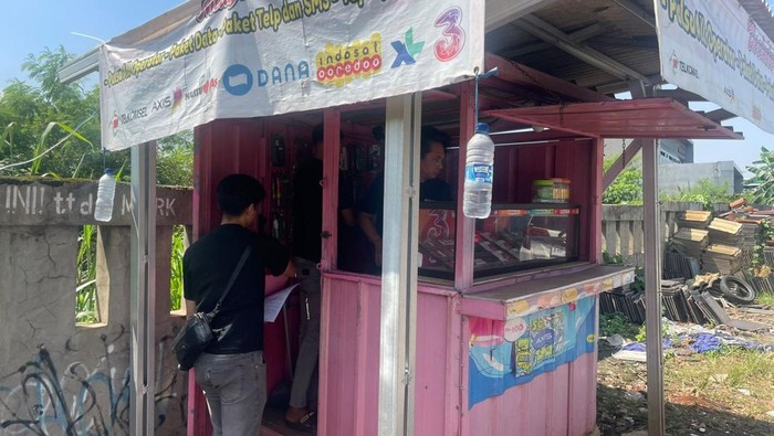Polisi Grebek Toko Pulsa yang Jual Obat Keras Ilegal di Bogor