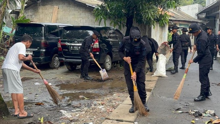 Aksi Brimob Polda Metro Jaya, Wujudkan Jakarta ASRI hingga Santuni Anak Yatim
