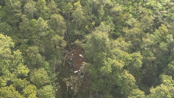 Titik Heli Jatuh di Kalbar Ditemukan, Kondisi 8 Penumpang Belum Diketahui