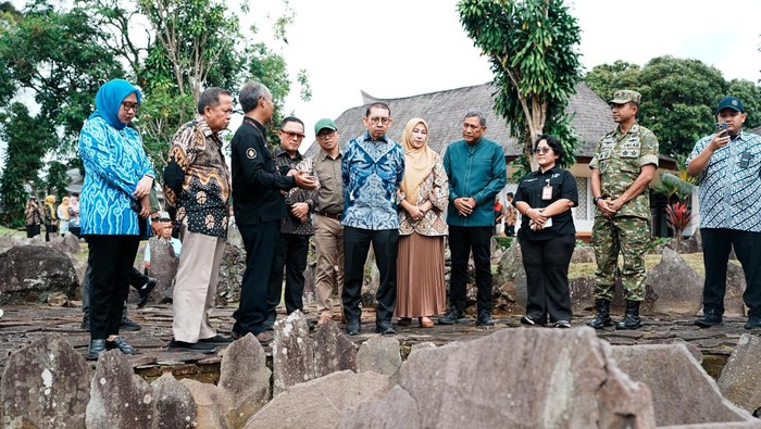Menbud Luncurkan Pembaruan Ruang Pamer Museum Cipari di Jawa Barat