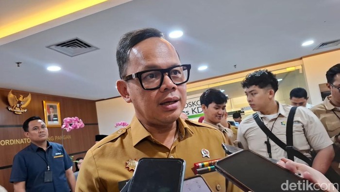 Wamendagri Tegaskan KTP Hilang Tidak Didenda, Hanya Dikenakan Biaya Cetak Ulang